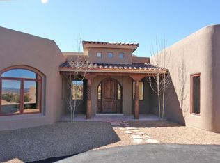 4 Petroglyph Pl, Placitas, NM 87043