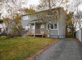 36 Regent Dr, Dartmouth, NS B2Y3L1