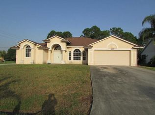 499 SW Hurtig Ct, Port Saint Lucie, FL 34983