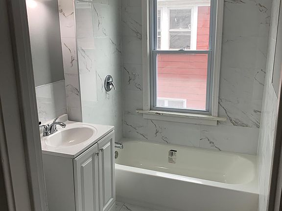 3rd image of 112 Roosevelt Ave Floor 2