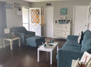 2863 W Devoy Dr, Anaheim, CA 92804