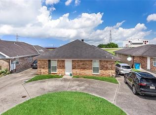 9105 Amour Dr, Chalmette, LA 70043