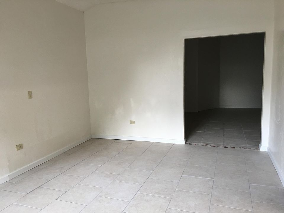 2nd image of 810 N Bullard St #B