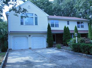 5 Traci Ln, Piscataway, NJ 08854