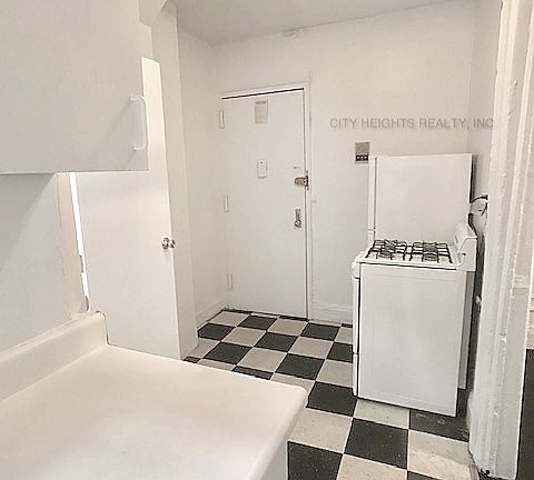 2nd image of 329 E 14th St #1CC