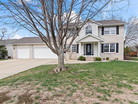 2nd image of 4521 Barrington Dr