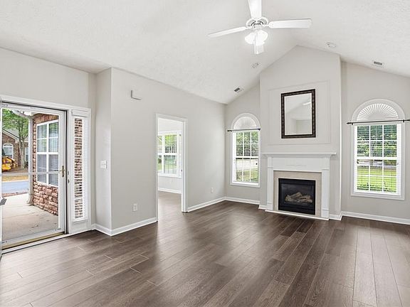 3rd image of 3703 Villa Springs Cir