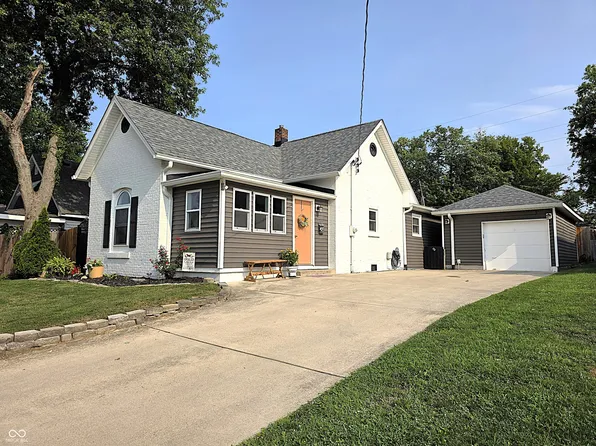 448 E Carlisle St, Mooresville, IN 46158