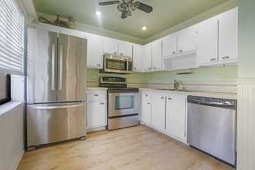 Home For Sale In Country Lake