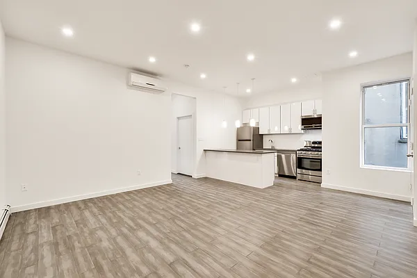 Rented by Oxford Property Group | media 21