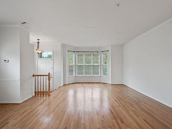 5th image of 13327 Zachary Taylor Cir