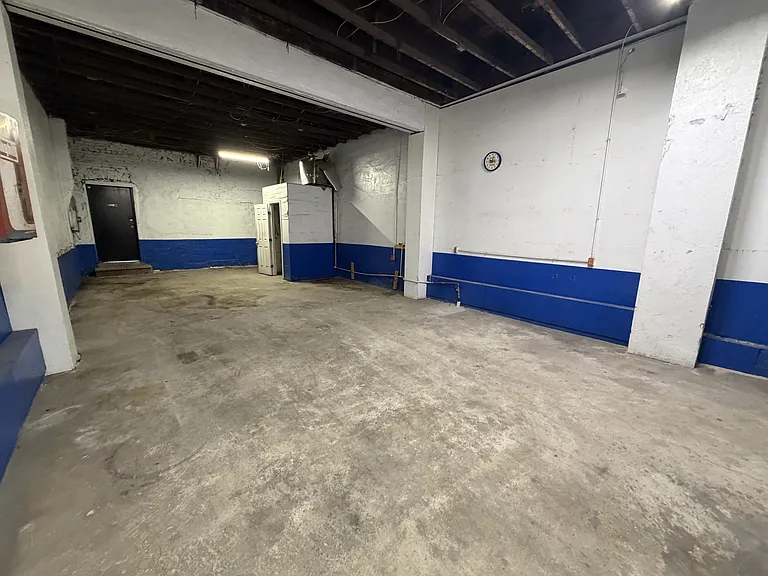 1160 Homestead St #1 — Photo 5