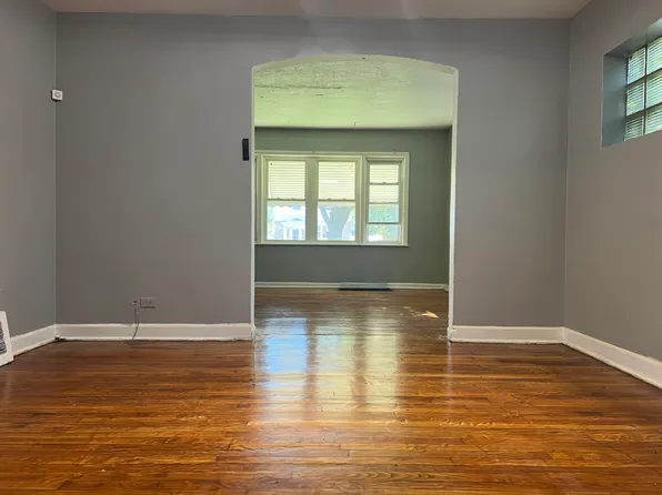 9934 S Calhoun Ave, Chicago, IL 60617