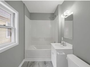 1055 7th St W #2, Saint Paul, MN 55102