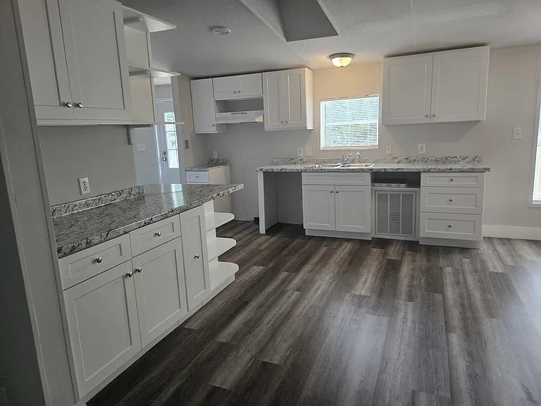 7538 Sycamore St — Photo 4