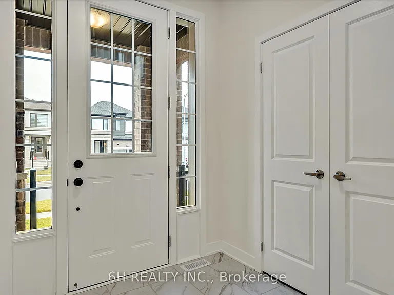 816 Griffin Trl — Photo 3