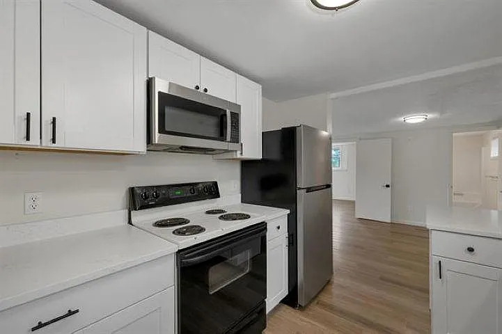 9 Elm St #B — Photo 5