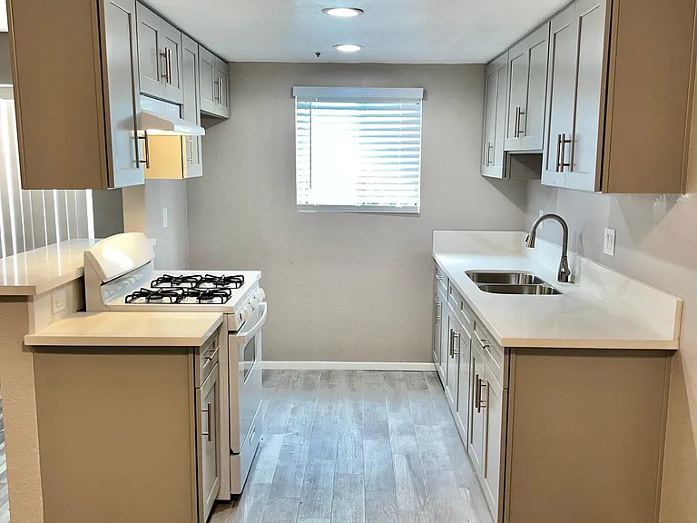 11431 Gale Ave #10 — Photo 6