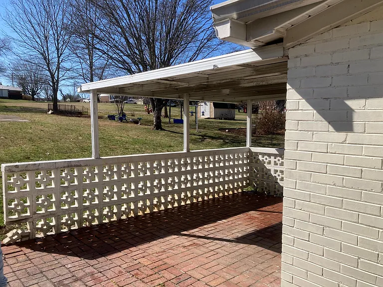 517 Lee Dr — Photo 20