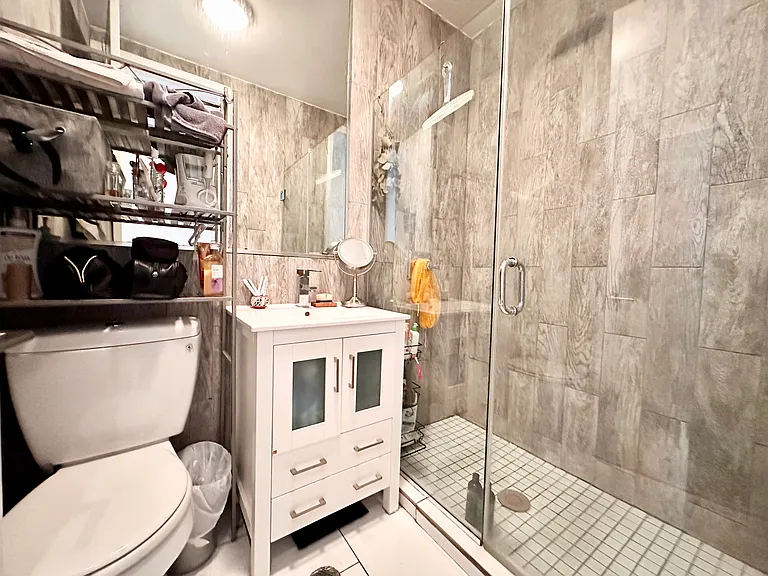 233 Eldert St #2FF — Photo 6