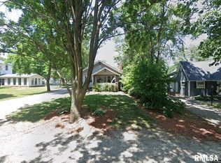 113 Buttell St, Elkhart, IL 62634