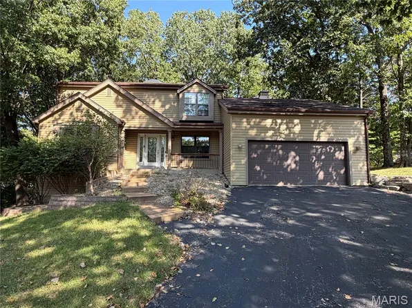 1599 Paradise Valley Dr, High Ridge, MO 63049