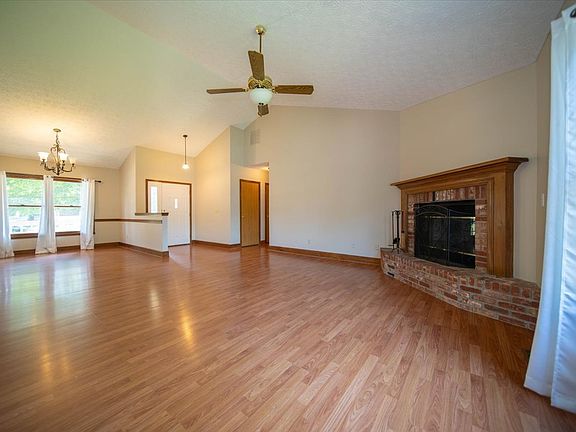 5th image of 13784 Laredo Dr