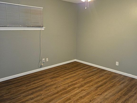 2nd image of 1400 Suggs St APT A