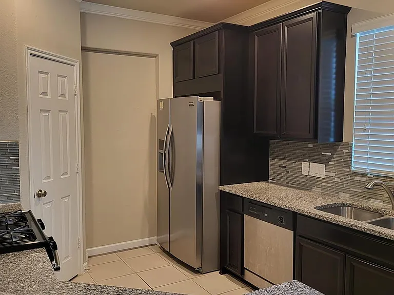 18711 Majestic Vista Ln — Photo 6