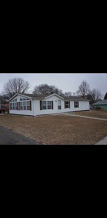 1st image of 204 S Lemon Ave