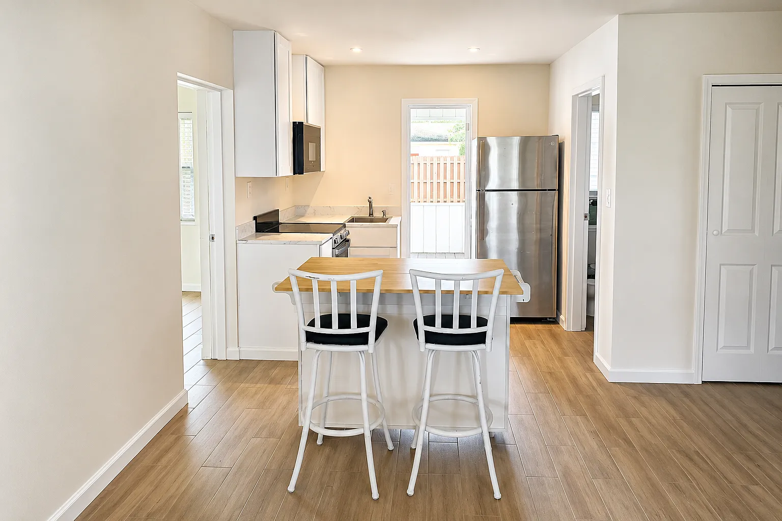 1311 Emma Dr — Photo 3