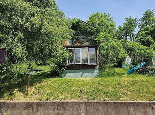 515 4th St, Marianna, PA 15345