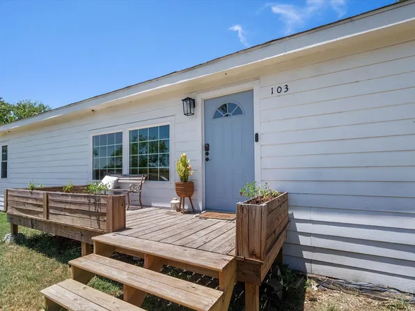 103 Wright St, Barry, TX 75102