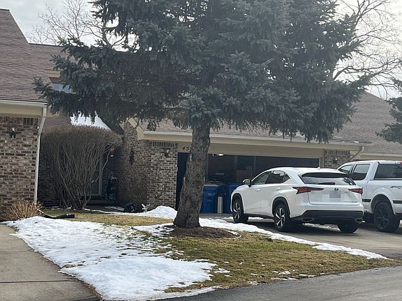 3rd image of 4557 Fairway Ct