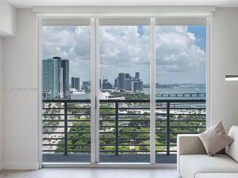 325 Biscayne Blvd #2920 — Photo 4