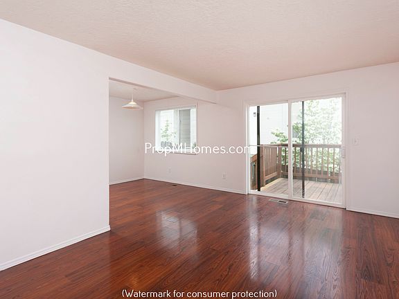 3rd image of 2516 SE 103rd Ave