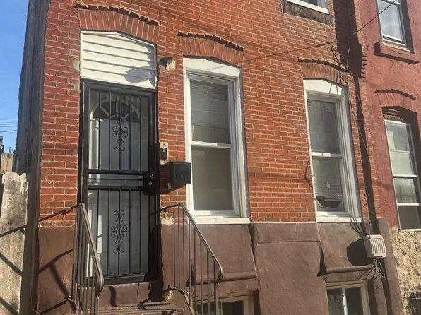 2727 N Sydenham St, Philadelphia, PA 19132