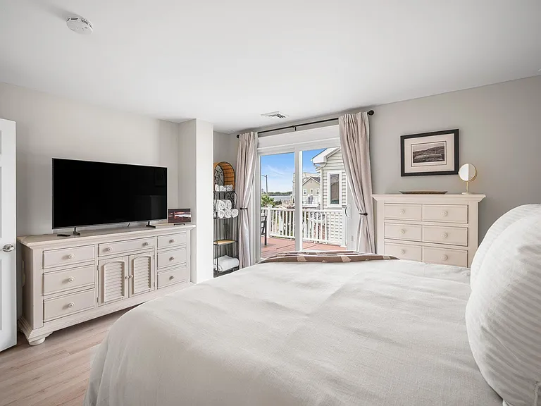 5217 Sea Spray Rd — Photo 21