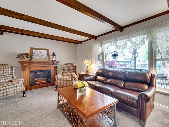 4th image of 15124 Hillside Ave