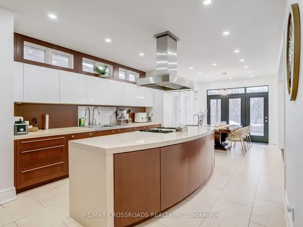 1653 Goldenridge Rd, Pickering, ON L1V 7J5