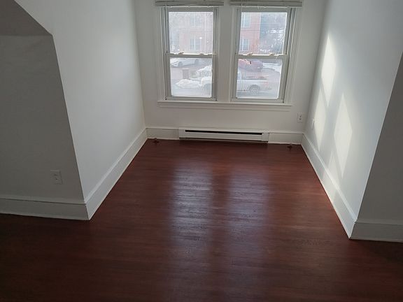 4th image of 5 Mannakee St APT 2