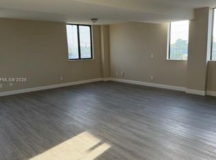 1020 NW 2nd Ave #401, Hallandale, FL 33009