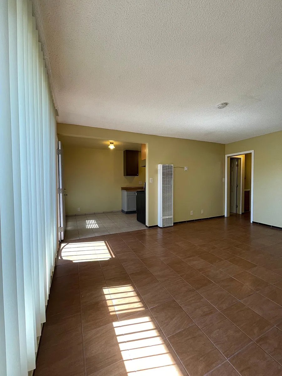 Building Photo - 925 Walnut Ave #5