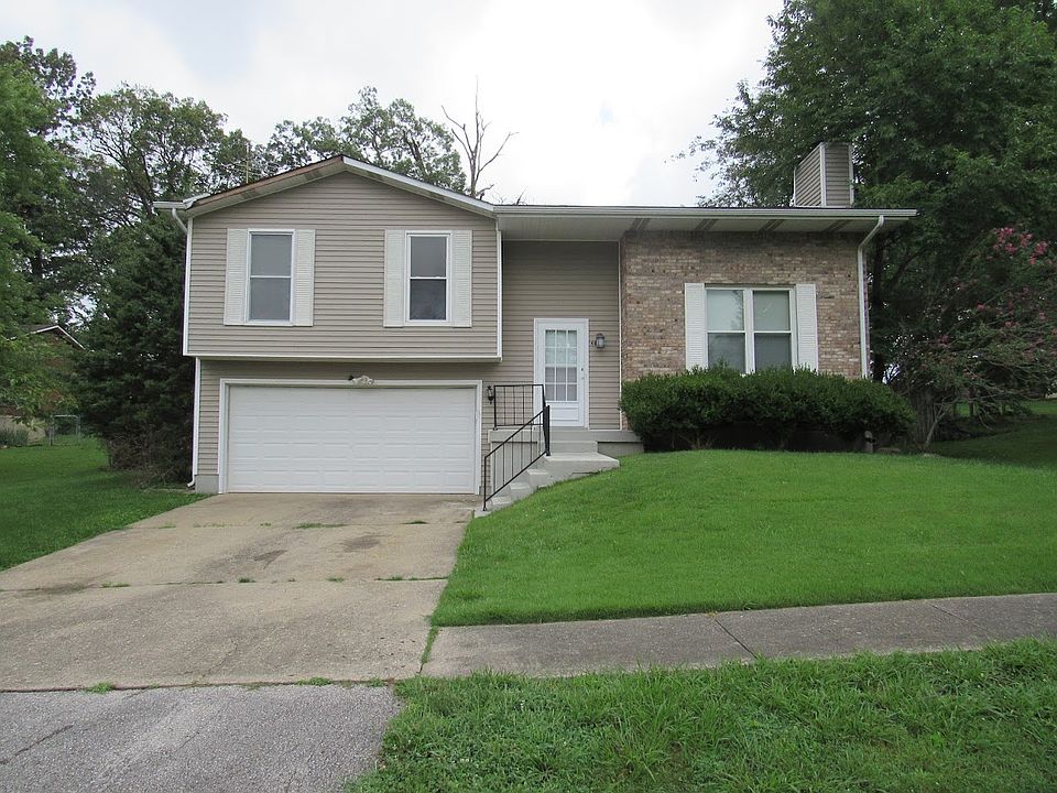 1st image of 696 Cottonwood Dr