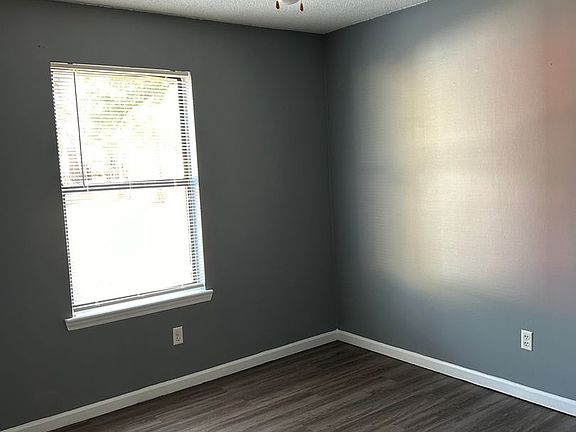 5th image of 101 Wildwood Ct