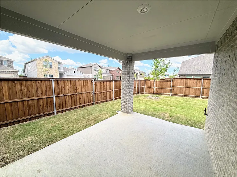 6233 Lassen Ct — Photo 11