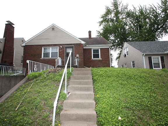 2nd image of 2519 E Locust St