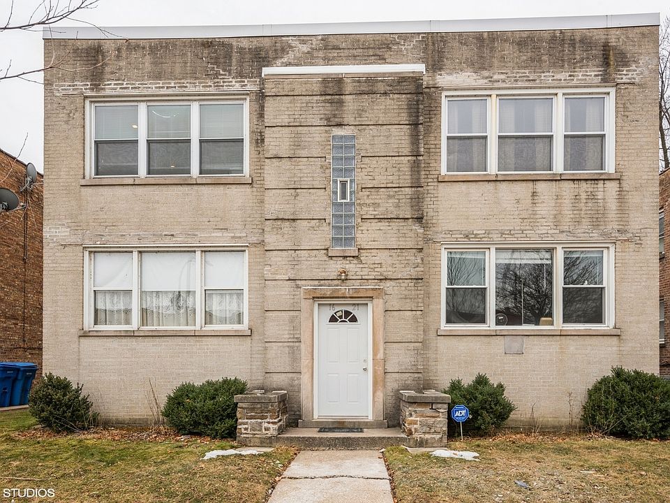 1st image of 1621 W Glenlake Ave APT 2E