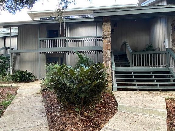 2nd image of 3037 Camelot Dr