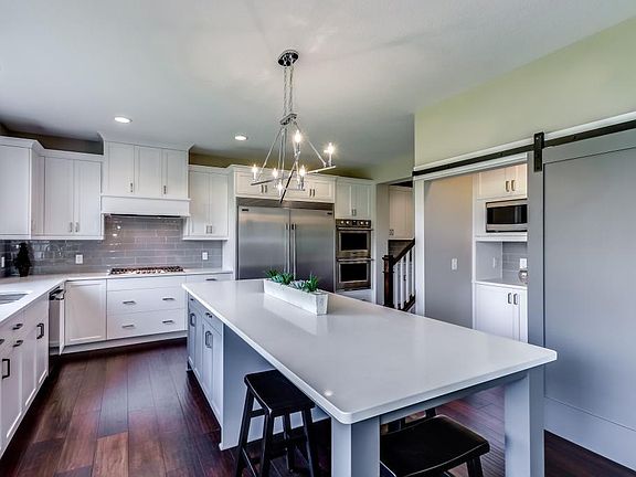 2nd image of 5636 Garden Dr